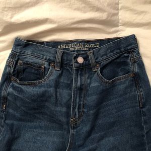 American Eagle Mom Jeans!